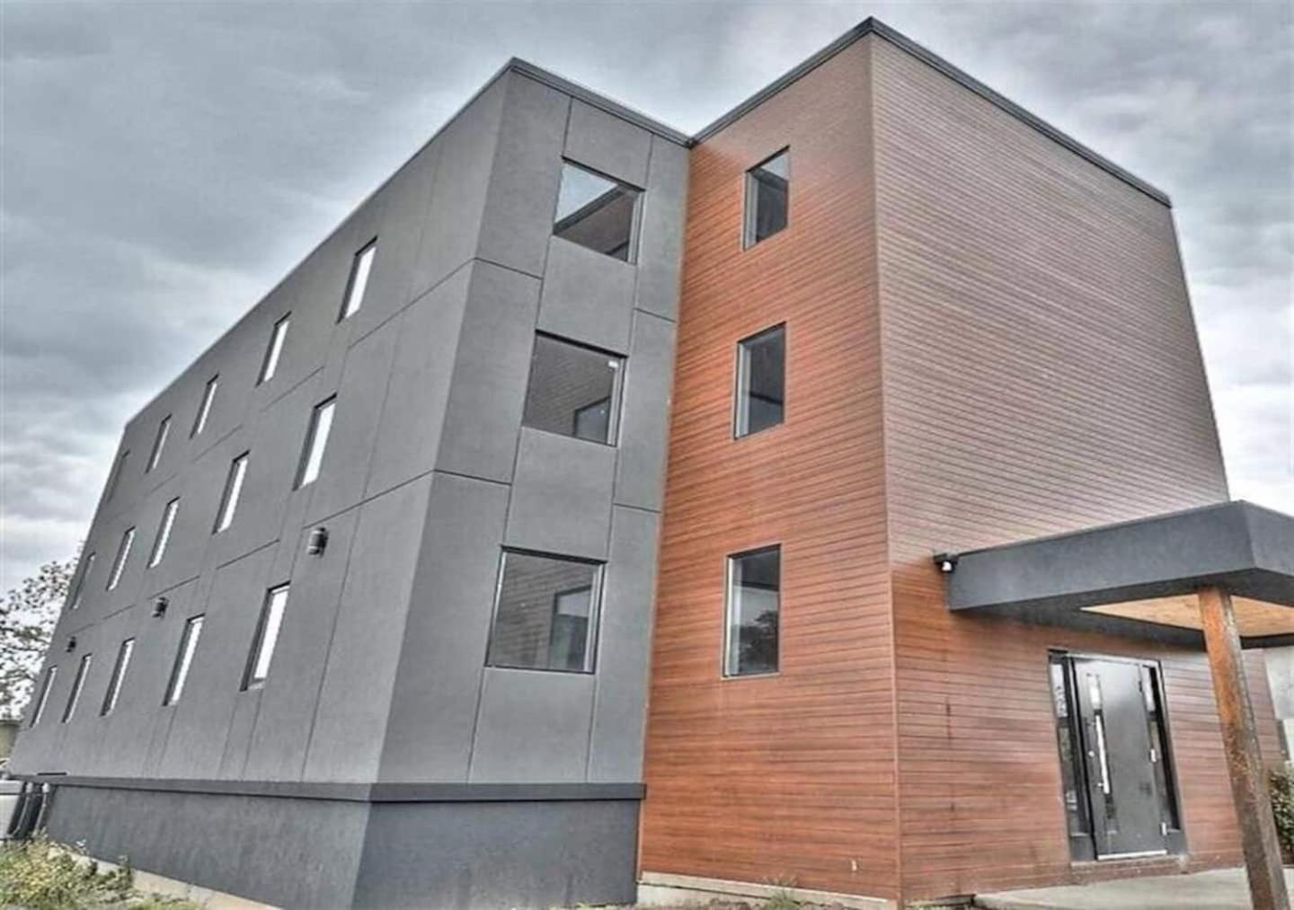Fallsview Boutique 2Bd 1B Apartment Niagara Falls Exterior photo